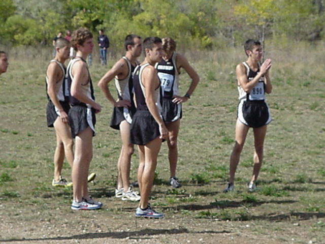 HUDDLE2.JPG