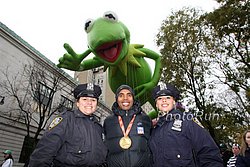 Keflezighi-KermitNYP#92D3DF.jpg