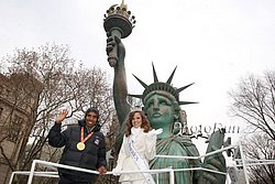 Keflezighi-Stam1b-Macys09.jpg