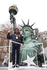 Keflezighi_Meb-Macys09.jpg
