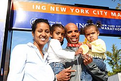 KeflezighiFamily-NYC09.jpg