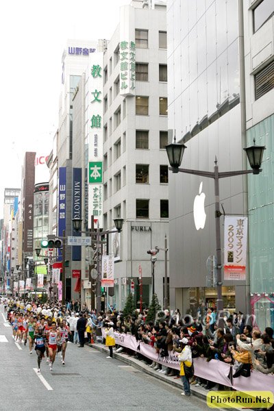 AppleStore-Tokyo09.jpg
