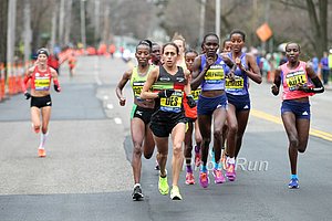 Desi Linden Leads the Boston Marathon