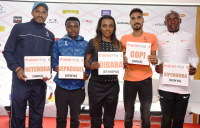 L-R Elite athletes after the Airtel Delhi Half Marathon 2018 press conference Nitendra Singh Rawat, Joyciline Jepkosgei, Tirunesh Dibaba, Gopi Thonakal & Daniel Kipchumba.JPG