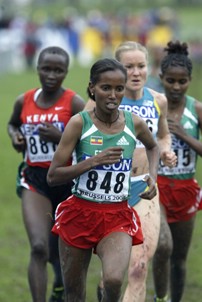 Werknesh Kidane of Ethiopia Leading Benita Johnson of Australia