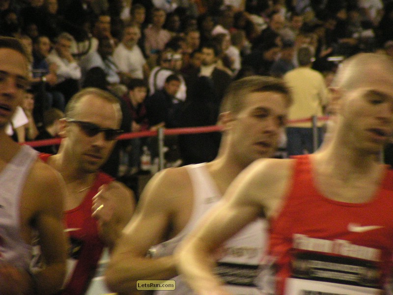 Men's Mile, Jason Pyrah (1500m Olympic Finalist) in sunglasses