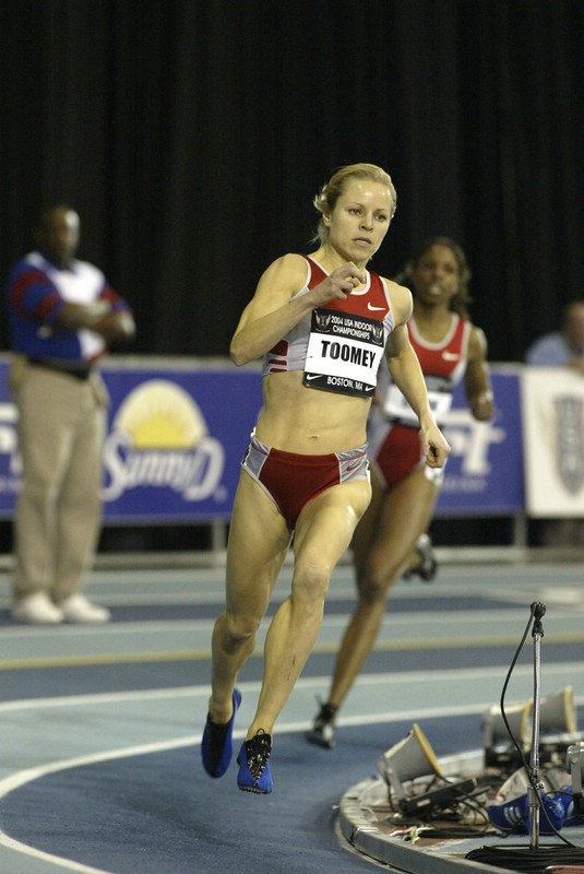 Jen Toomey in the 800m