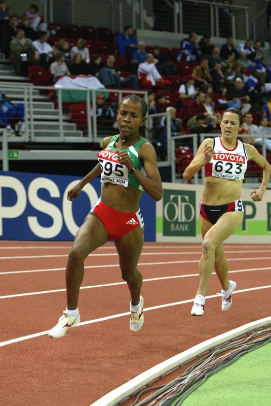 Meseret Defar on Route to Winning Her 3k Heat