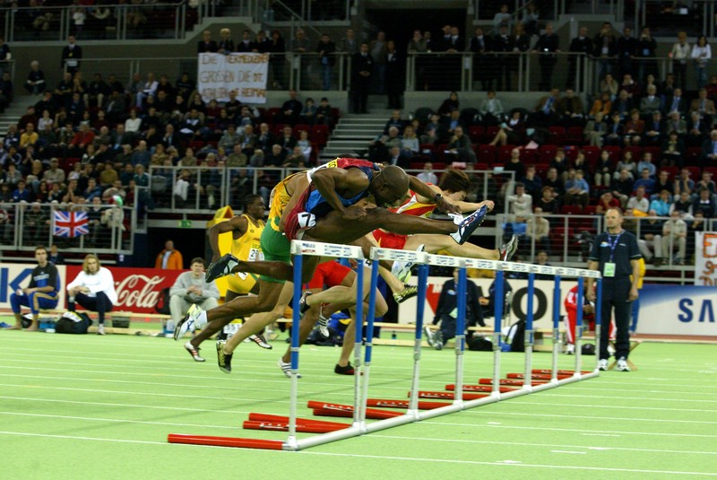 Allen Johnson on his way to Gold and an American Record