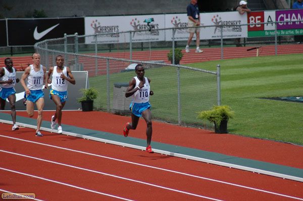 World 5k Champ Eliud Kipchoge in the Lead