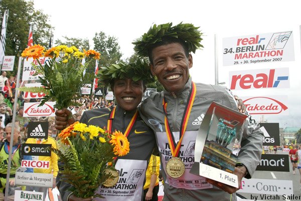 Gebrselassie-WamiA-Berlin07.JPG