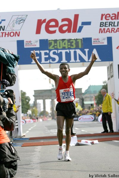 Gebrselassie_HaileR-Berlin07.JPG