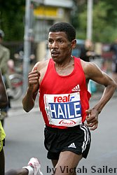 Gebrselassie_Haile1b-Berlin07.JPG