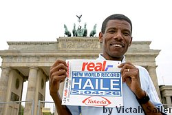 Gebrselassie_HaileBBWR-Berlin07.JPG