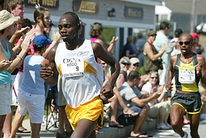 Kogo-KeflezighiH-Falmouth07(2).JPG