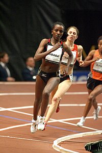 Dibaba-Hall-Millrose07.JPG