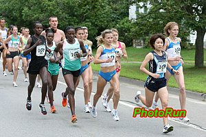 WomenLeaders-Beach2B08.JPG