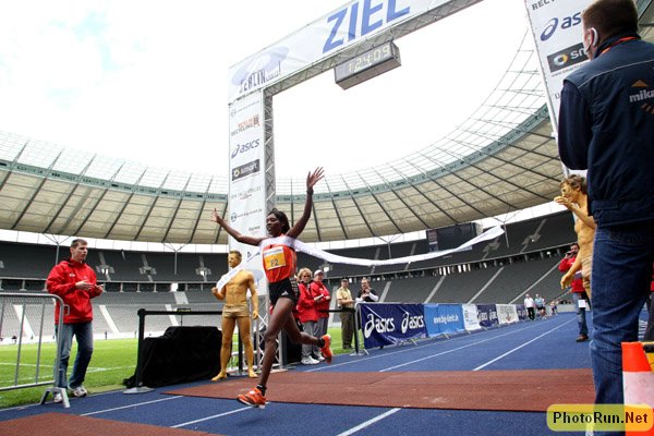 Arusei_PeninahFH-Berlin25k08.JPG