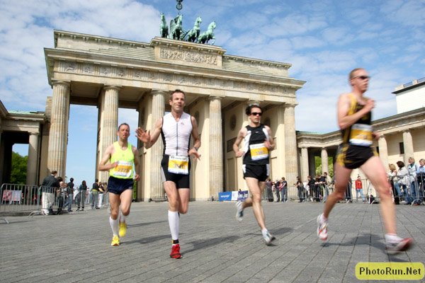 BrandenbergGate1-Berlin25k08.JPG