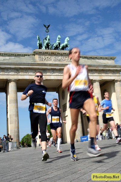 BrandenbergGate1d-Berlin25k08.JPG