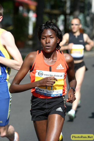 ChepChirchir_Flomena-Berlin25k08.JPG