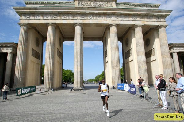 Karuku_SamuelBB-Berlin25k08.JPG