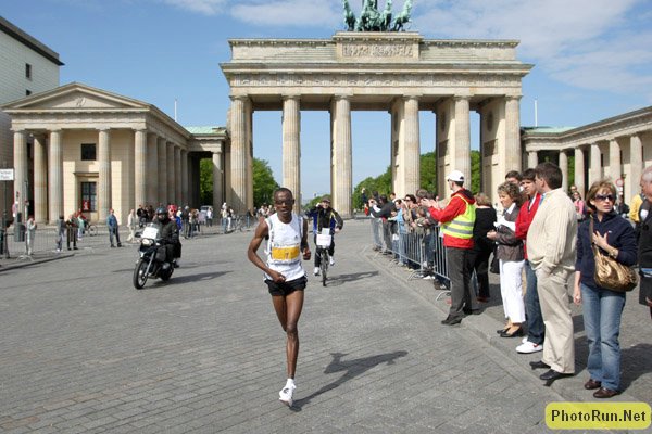 Karuku_SamuelBB1b-Berlin25k08.JPG