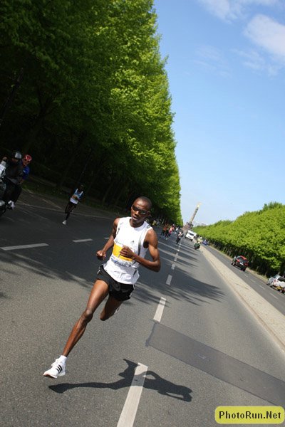 Karuku_SamuelTier-Berlin25k08.JPG