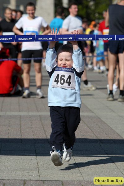 KidsFinish-Berlin25k08.JPG