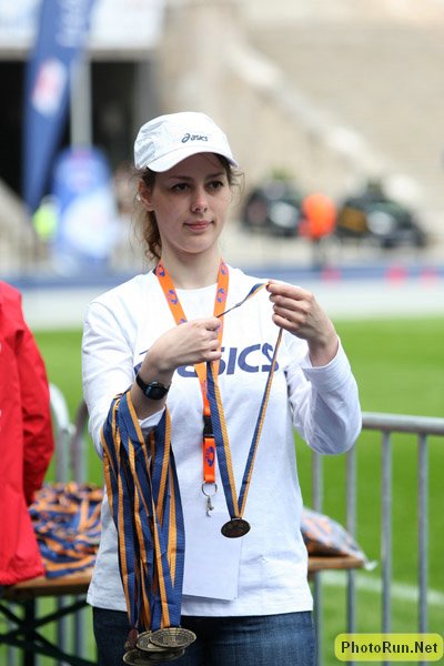 MedalGirls-Berlin25k08.JPG