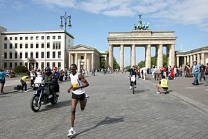 Karuku_SamuelBB1-Berlin25k08.JPG