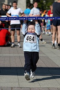 KidsFinish-Berlin25k08.JPG