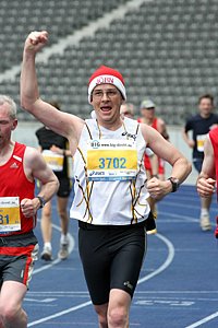 SantaAlready-Berlin25k08.JPG