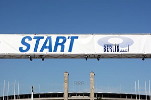 StartBanner-Berlin25k08.JPG