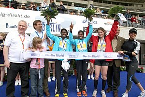 WomanAwardsX-Berlin25k08.JPG