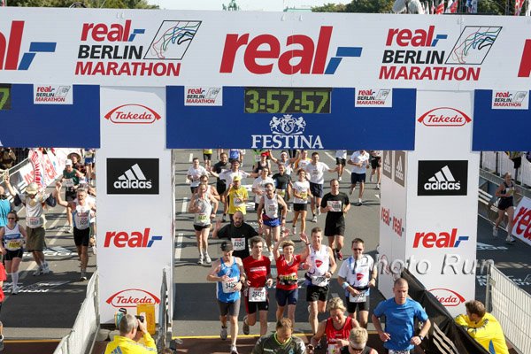 FinishLine1c-Berlin08.jpg