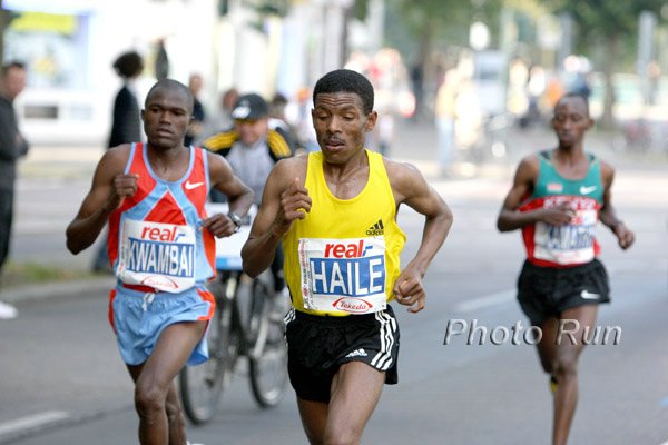 Gebrselassie-Kwam-Ki#25866E.jpg