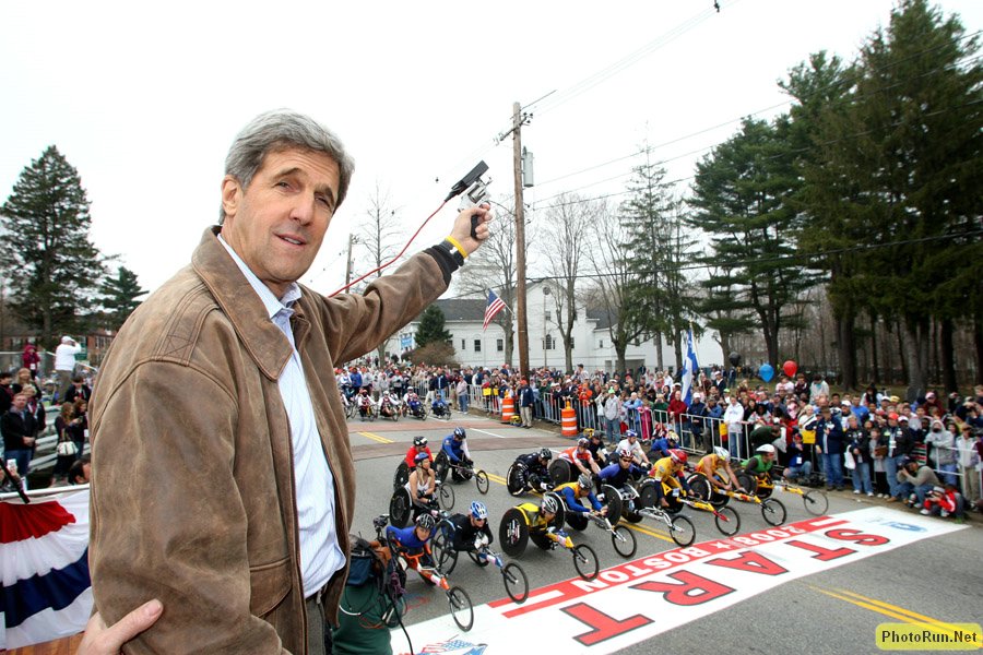 Kerry_JohnSt-Boston08.JPG