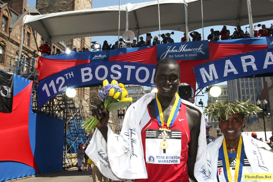 Tune-CheruiyotBnr-BostonT08.JPG