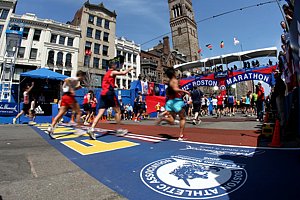 FinishLineFE-Boston08.JPG