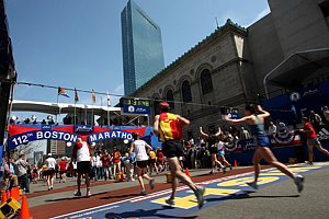 FinishlineWide1ab-Boston08.JPG