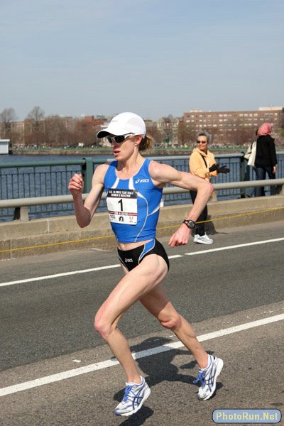 Kastor_DeenaV1-BostonT08.JPG