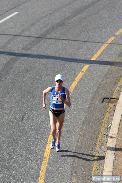 kastor_deenaY-BostonT08.JPG