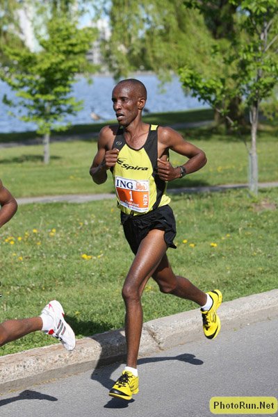 Cheruiyot_David1-INGottawa08.JPG