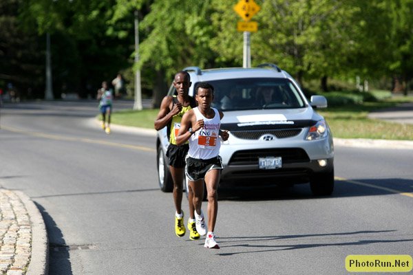 Molla-CheruiyotH1a-INGottawa08.JPG