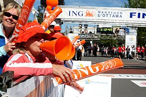 Crowds-INGottawa08.JPG