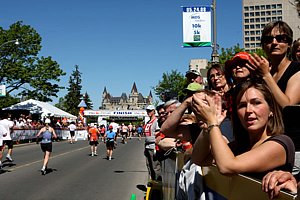 Crowds1-INGottawa08.JPG