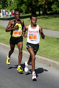 Molla-Cheruiyot-INGottawa08.JPG