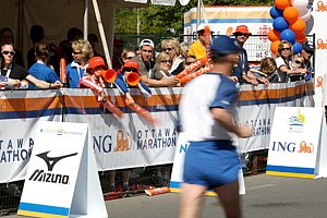 Spectators1-INGottawa08.JPG