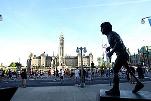 TerryFoxStart-INGottawa08.JPG